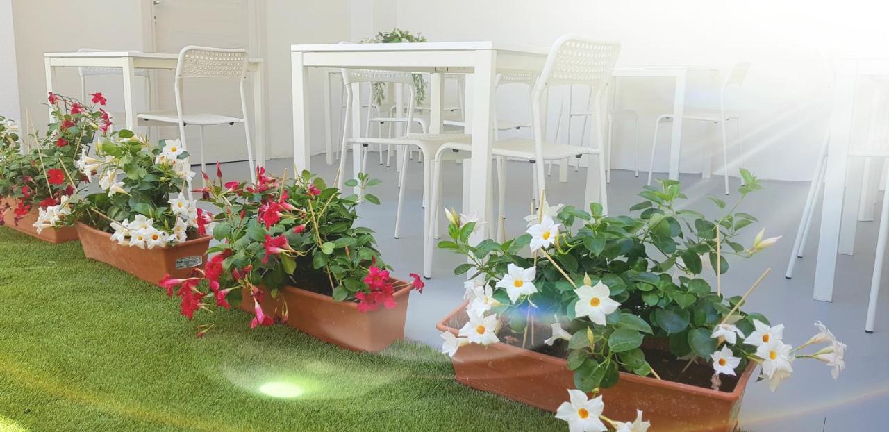 La Smeralda - Boutique Rooms And Breakfast Golfo Aranci Eksteriør bilde